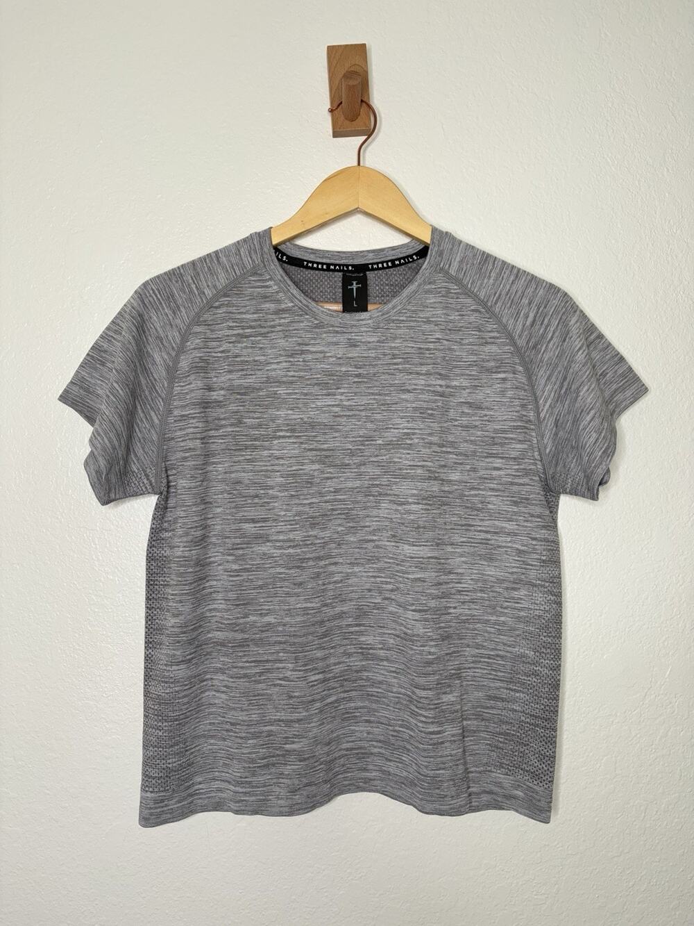 Three Nails Seamless Tee in Grey Marl Women's Size Large Workout Athletic